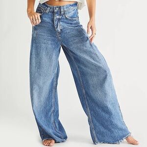☆NEW W/ TAGS☆ Free People “Old West Slouchy Jeans” | Canyon Blue